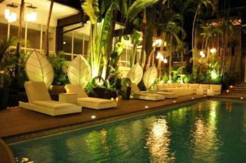 The Sulo Riviera Hotel Quezon City Exterior photo
